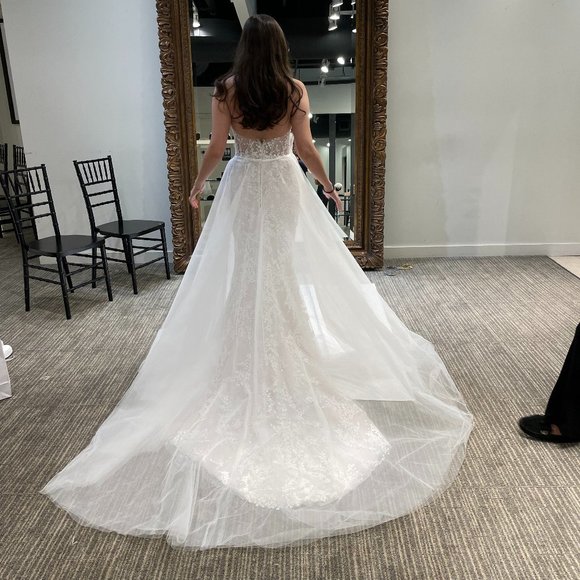 Mira Zwillinger - Jess Wedding Gown - Picture 6 of 7